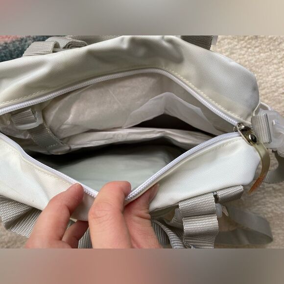 NWT Streetwear 3-Way Wear Esprit Crossbody, Over-shoulder & Hand-held Bag - Picture 7 of 9